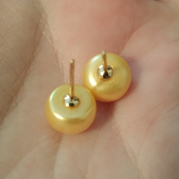 14k Gold Natural 10/11m Golden Pearl Stud Earrings - Picture 4 of 13